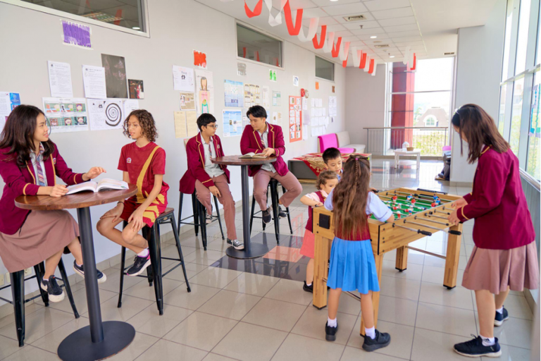 Inovasi Tiada Henti, Rasakan Pengalaman Belajar di Ruang Kelas Modern BINUS SCHOOL Surabaya