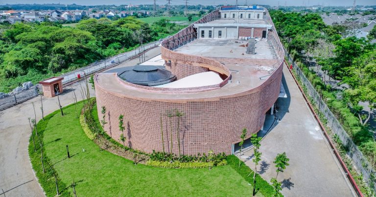 4 Facts About BINUS SCHOOL Surabaya Building