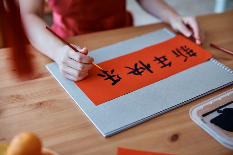 Master Mandarin the Fun Way with Jiaqi Laoshi at BINUS SCHOOL Surabaya!